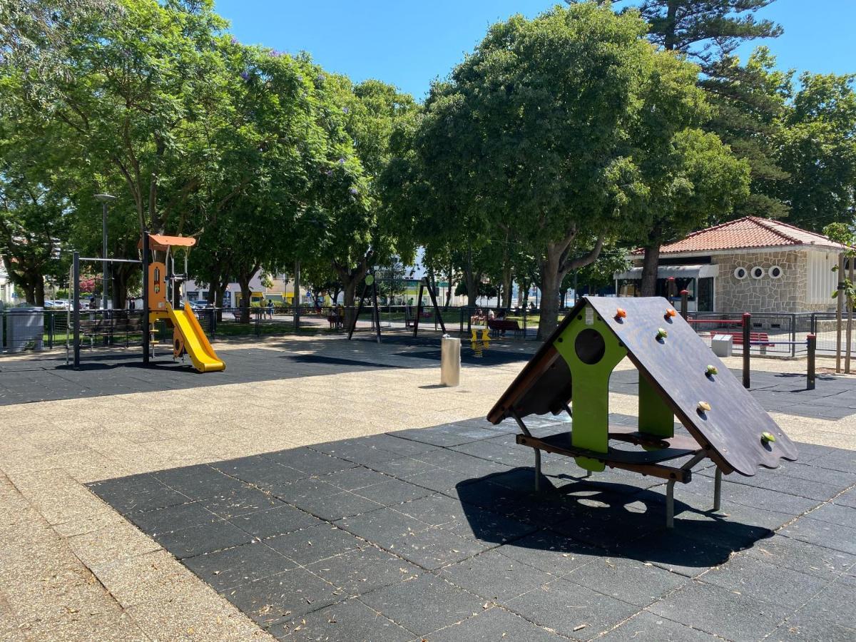 Apartamento 1 Quarto, Com Patio, Em Frente Praia Paço de Arcos Eksteriør bilde