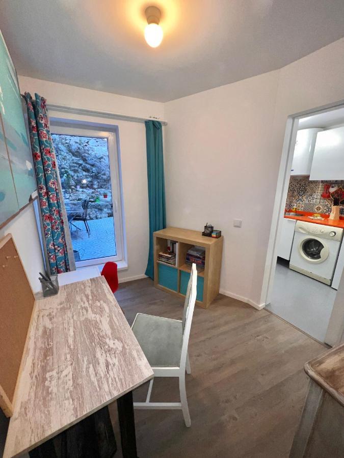 Apartamento 1 Quarto, Com Patio, Em Frente Praia Paço de Arcos Eksteriør bilde
